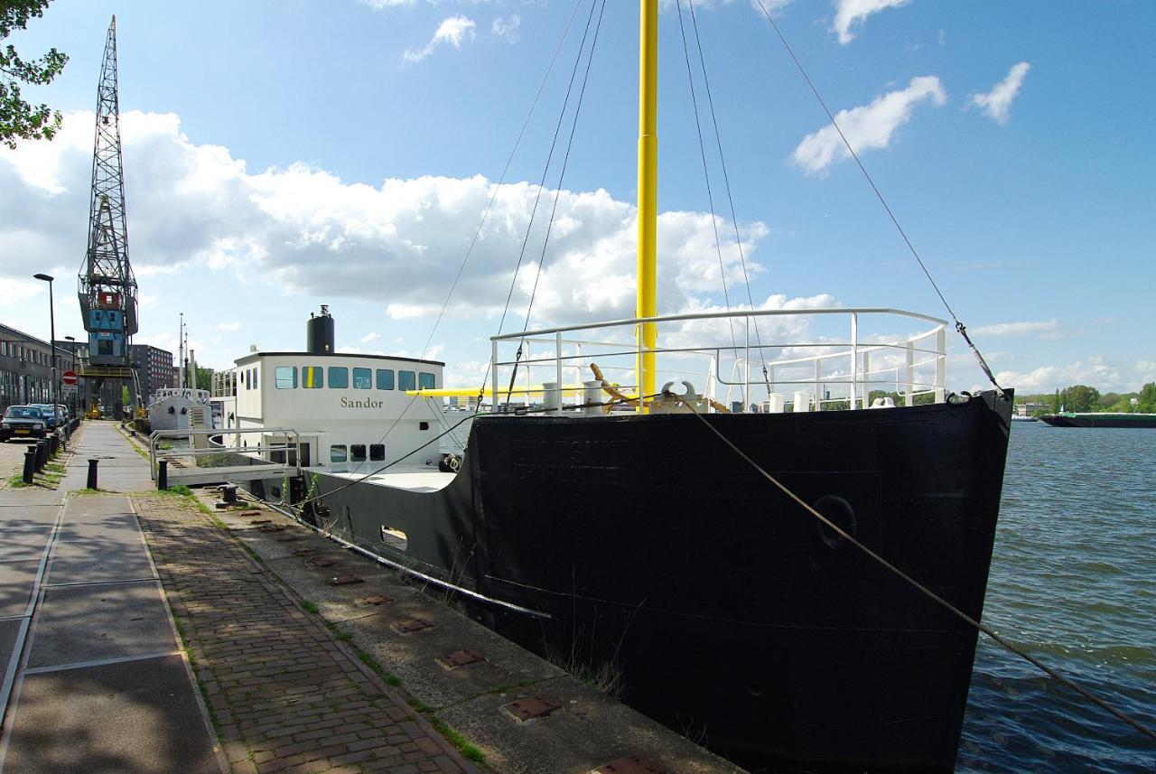 Magnificent Houseboat With A Stunning View! Hotel Amsterdam Exterior photo